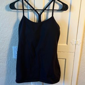 Lululemon power flow y tank